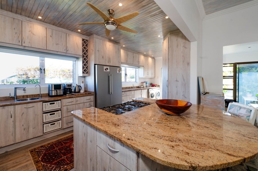 4 Bedroom Property for Sale in Outeniqua Strand Western Cape